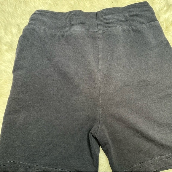 Shorts Grey Size 5T - Picture 15 of 16